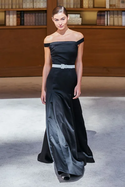 Look 64